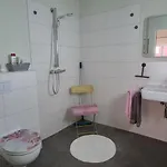 Pensión Gaestehaus Haehnchenbach 5*