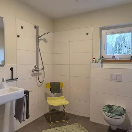 Gaestehaus Haehnchenbach 5*